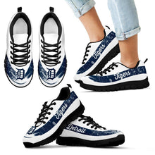 Load image into Gallery viewer, Cool Line Logo Detroit Tigers Sneakers
